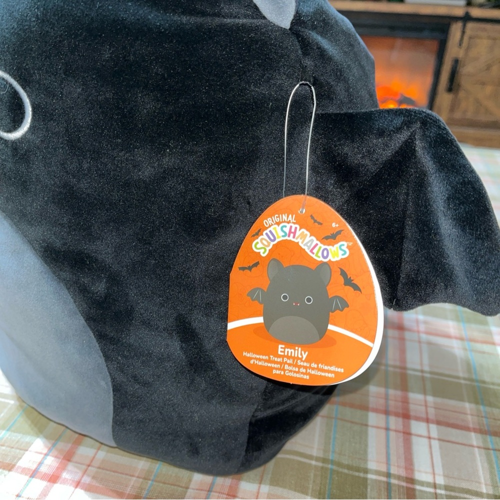 Squishmallow EMILY Plush Bat Halloween TOTE /treat bucket Black & Gray
